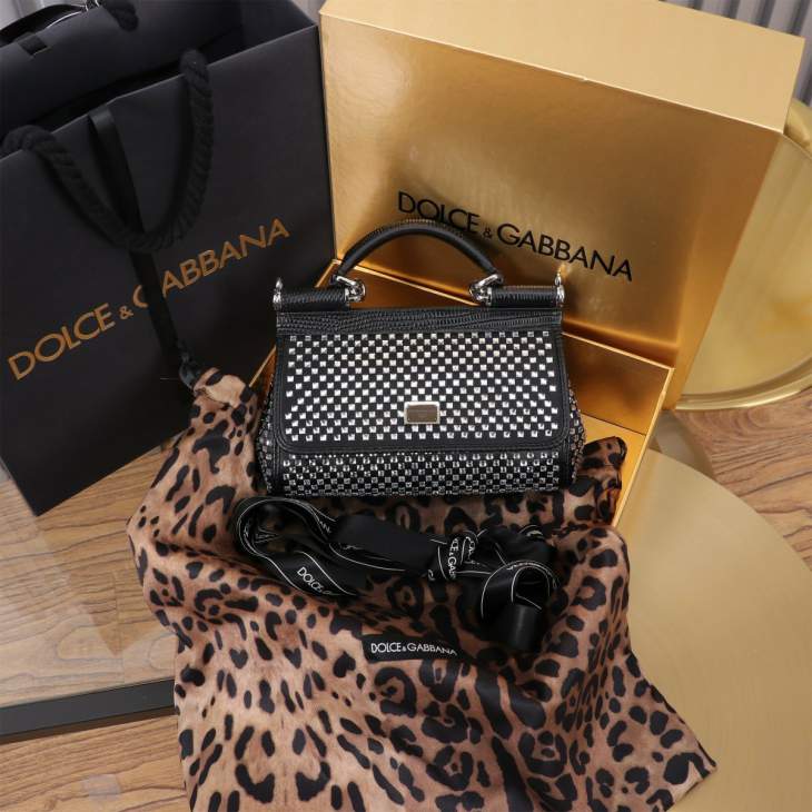 Picture of Dolce Gabbana Handbags _SKUfw190200669fw